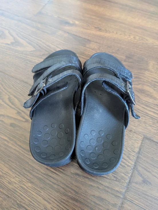 Vionic Rio Sandals Black Slip On Size 6 - Picture 3 of 8